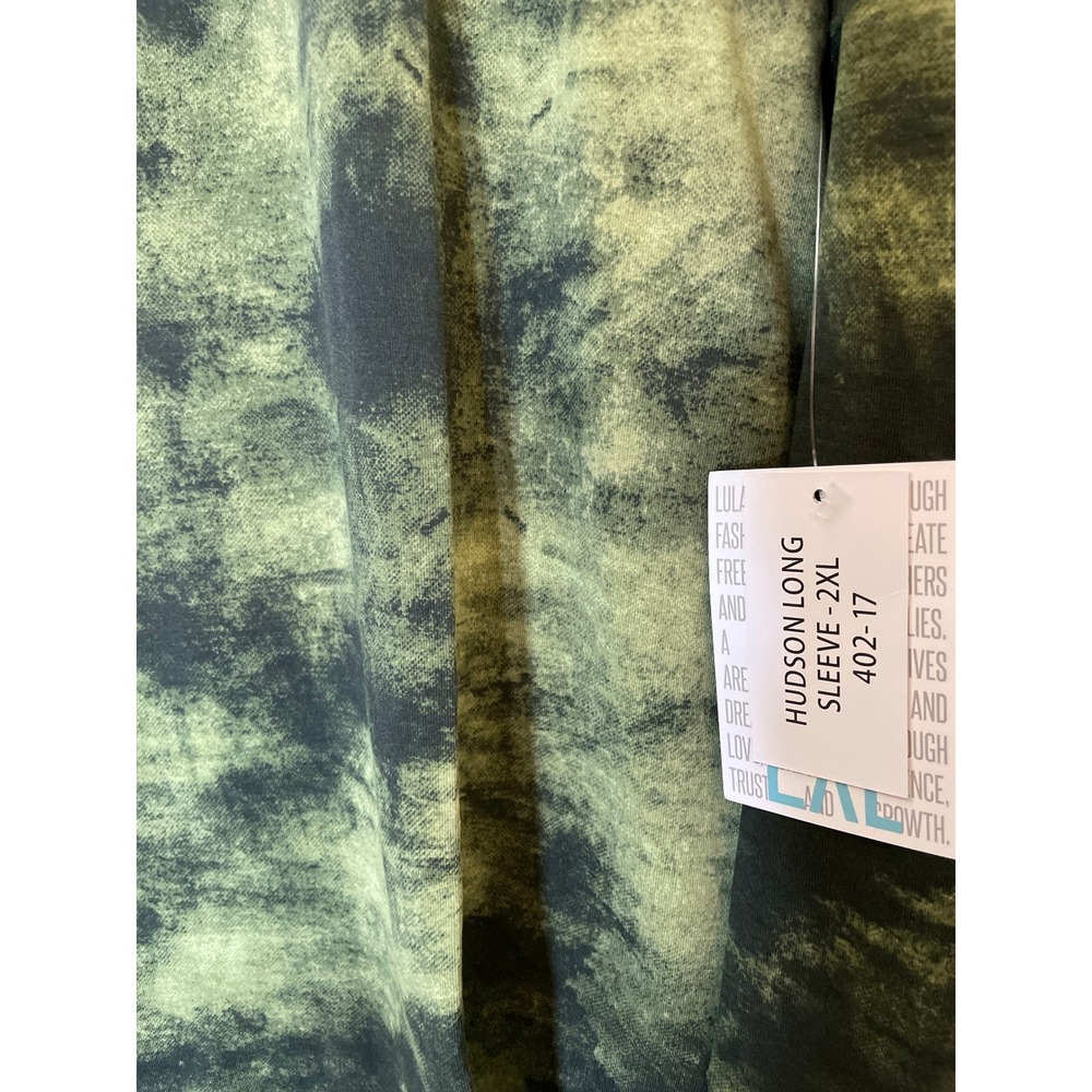 Lularoe Hudson Long Sleeve Top Women 2XL Green NWT Abstract Wash Tee - Picture 2 of 3